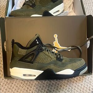 Jordan Big Boy/Men's Olive Sneakers Sz 7Y